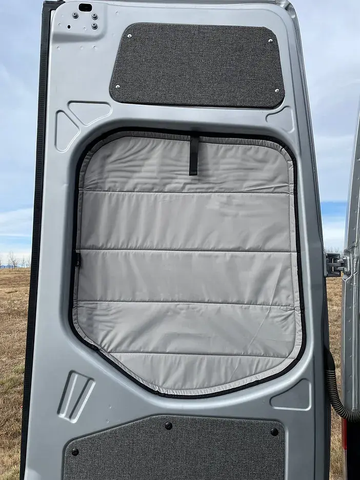 vE-rear-door-window-04.webp