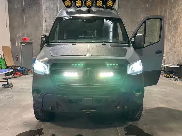 grille-light-kit-sprinter-644498 (1).webp