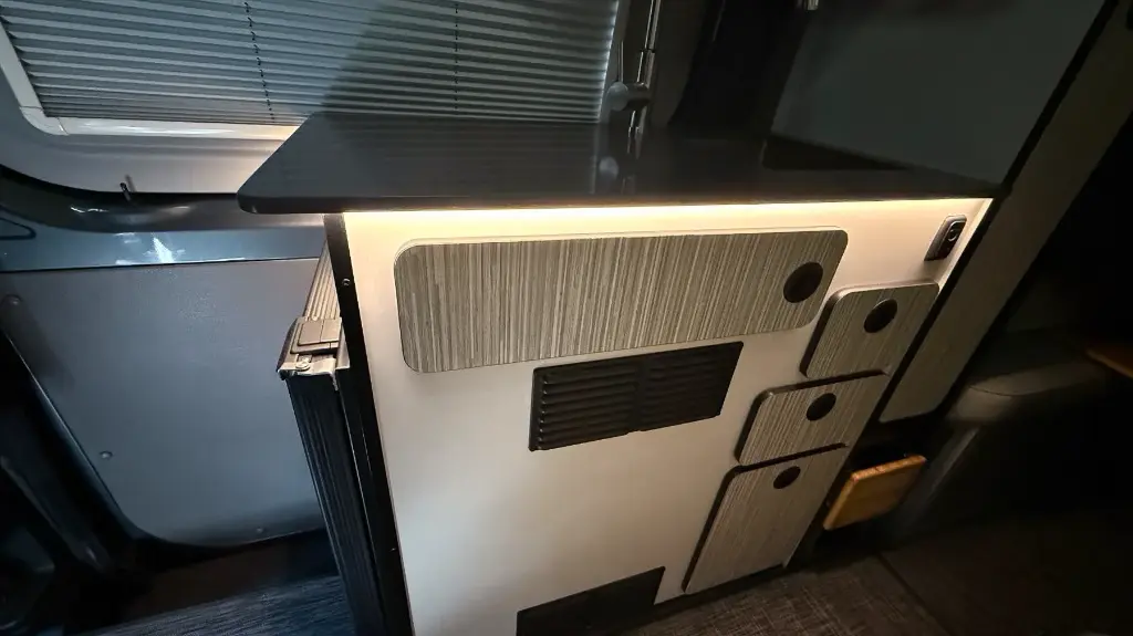 odb-quartz-countertop-revel-g2-5.webp