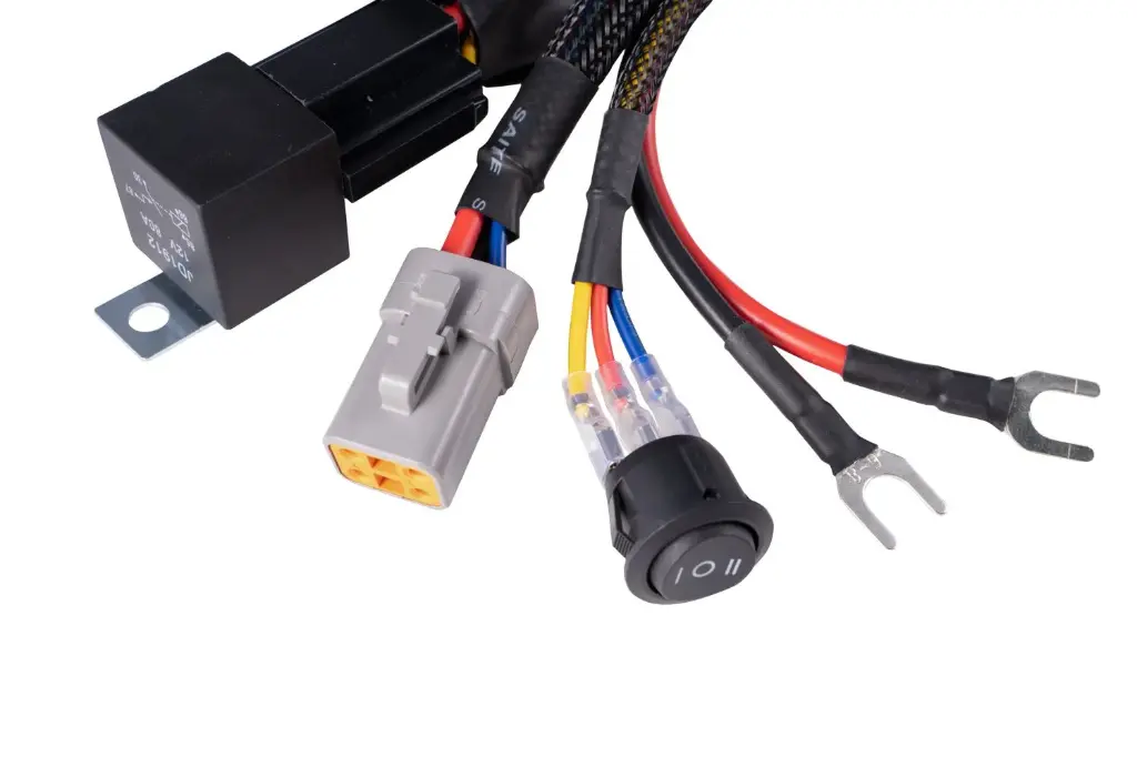 imgi_9_dd4123_harness_uhd_relay-single_output_detail.webp