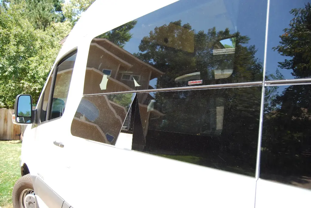 imgi_148_Sprinter_Tvent_window_FW621L.webp