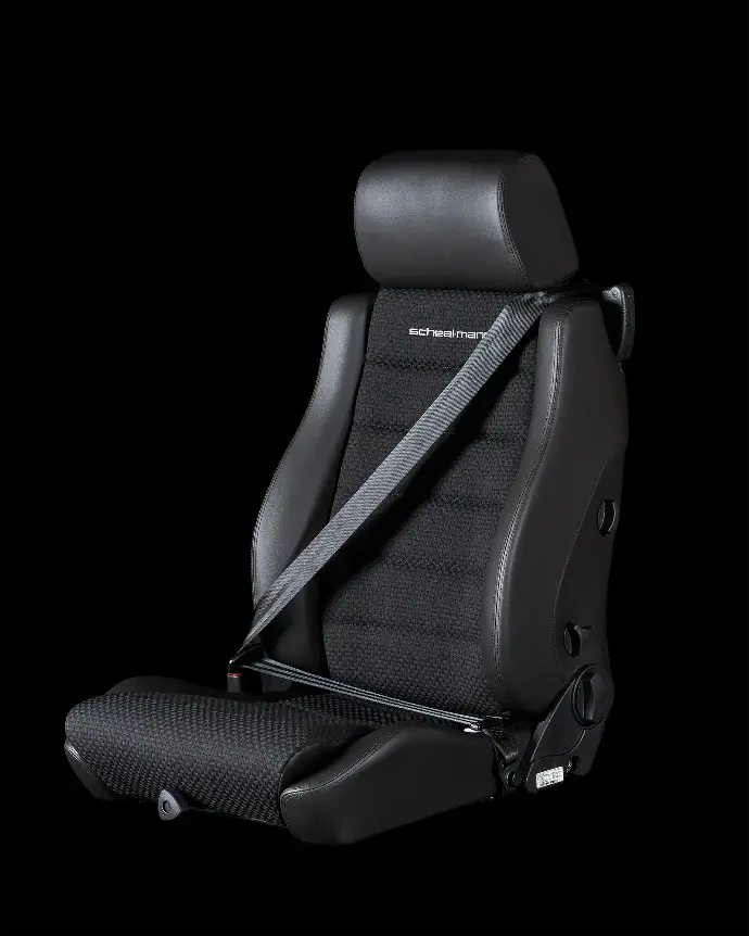 Scheel-Mann - Vario F Seat with Integrated Seatbelt